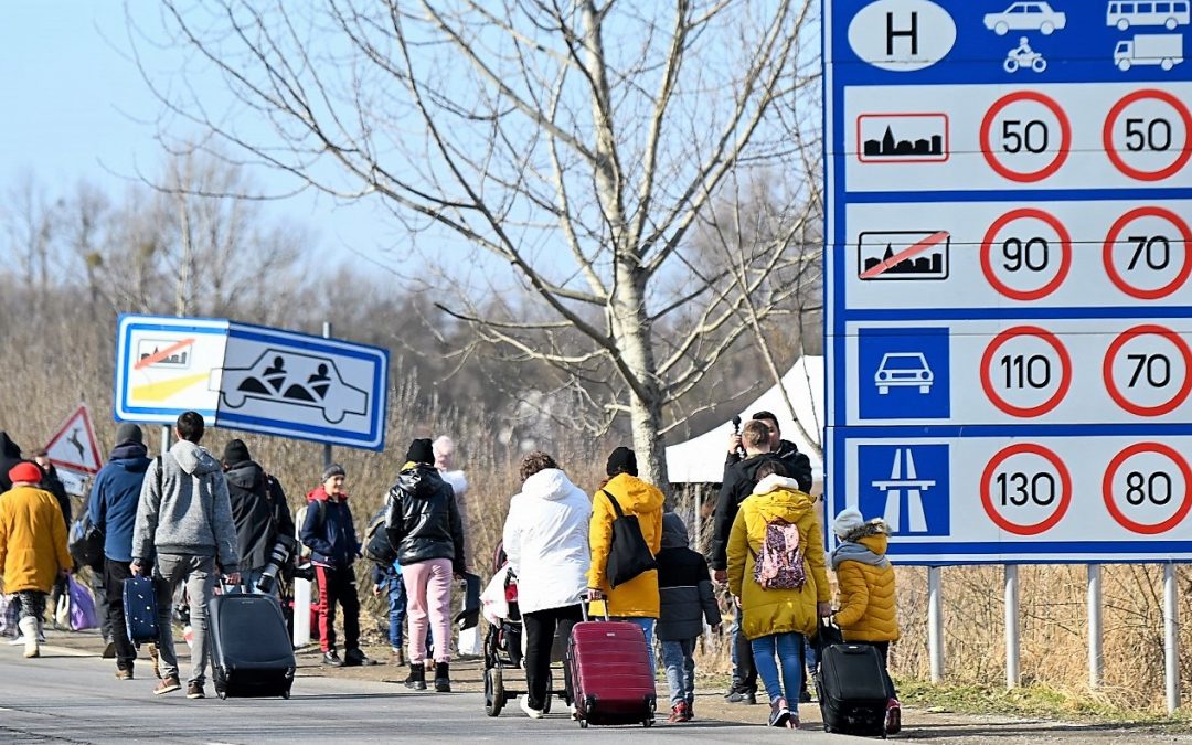 Eddig több mint 62 ezren léptek be a határon Magyarországra